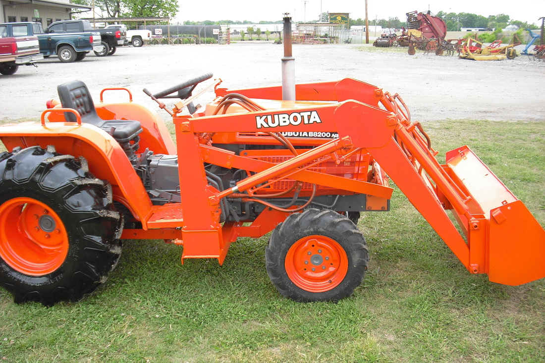 Kubota B8200 CZĘŚCI DO SILNIKA